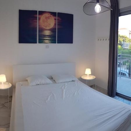 Eros Maisonette In Latchi Area Just 700 Meters Or One-Minute Drive From Polis Municipal Beach Eksteriør bilde