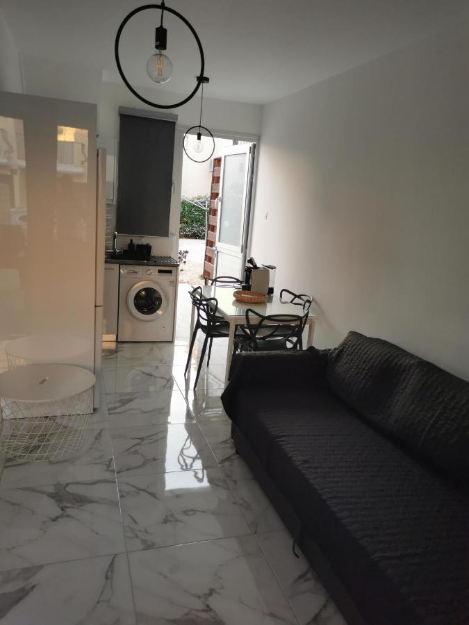 Eros Maisonette In Latchi Area Just 700 Meters Or One-Minute Drive From Polis Municipal Beach Eksteriør bilde